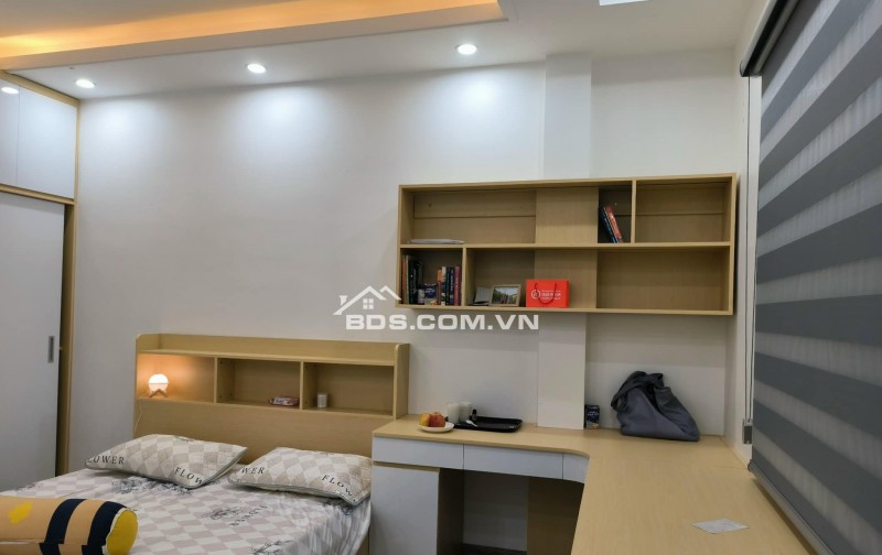 Bán nhà Thanh Xuân, HN, 42m x 6 tầng full nội thất- 6.9 tỷ có thương lượng